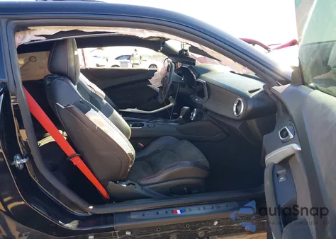 2020 Chevrolet Camaro Rwd Zl1 z USA, uszkodzony, nr VIN 1G1FK1R66L0111165